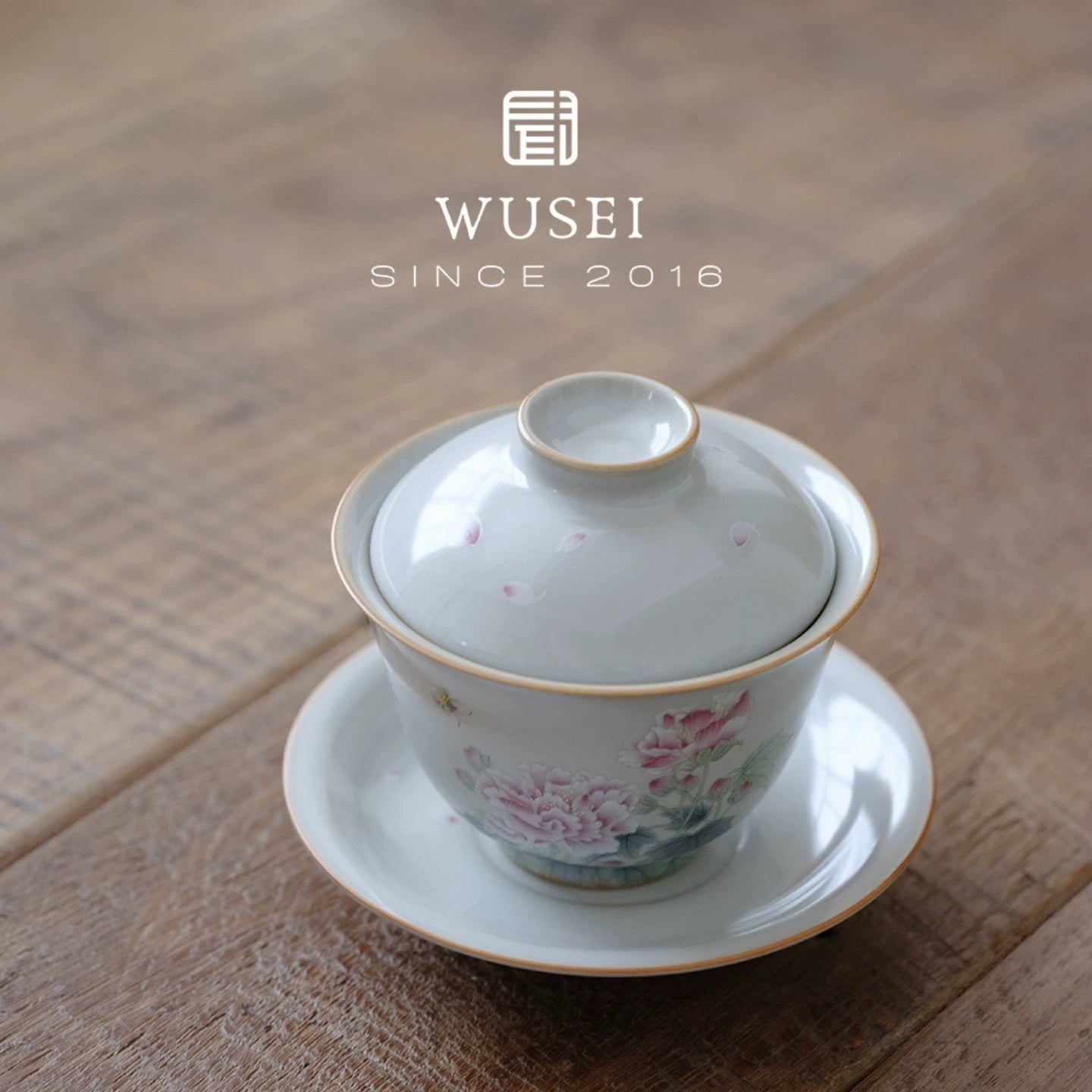 Sky-Blue Ru Kiln Gaiwan, Hand-Painted Red Hibiscus