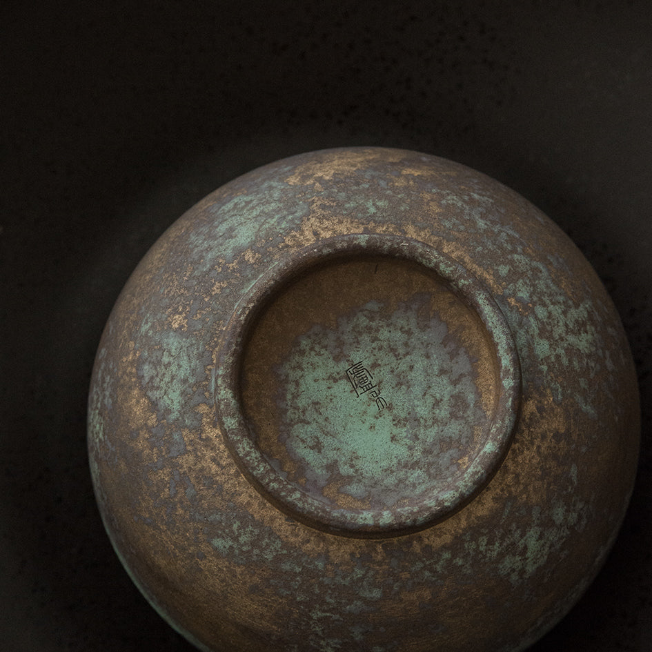 Bronze-Glazed Tea Wash