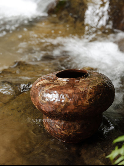 侘び寂びの日本の陶器瓶