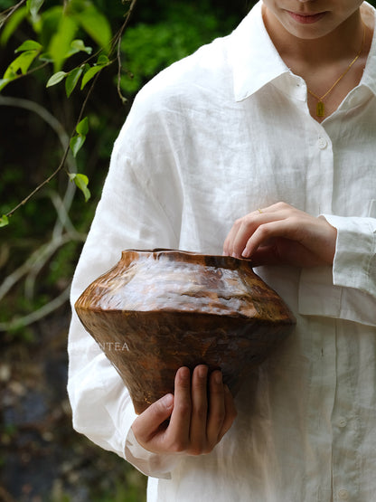 侘び寂びの日本の陶器瓶