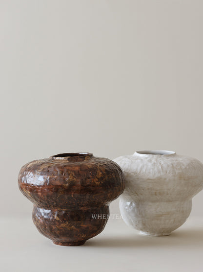 侘び寂びの日本の陶器瓶