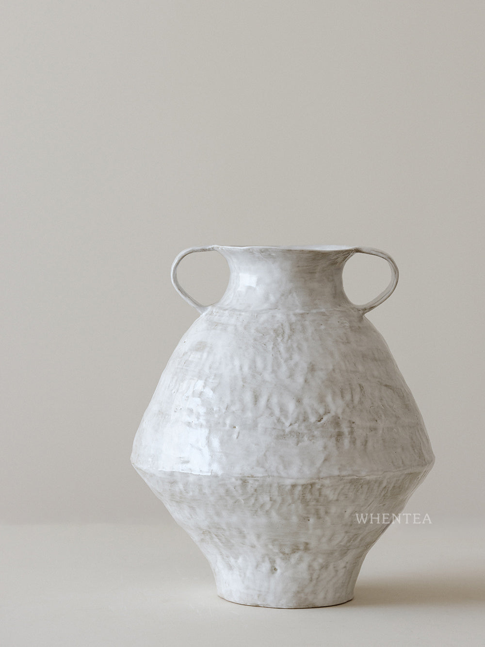 侘び寂びの日本の陶器瓶