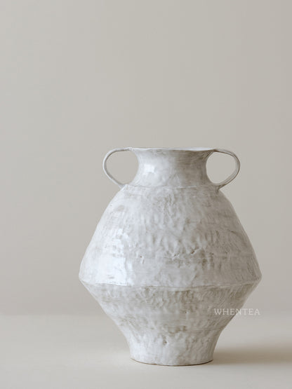 侘び寂びの日本の陶器瓶