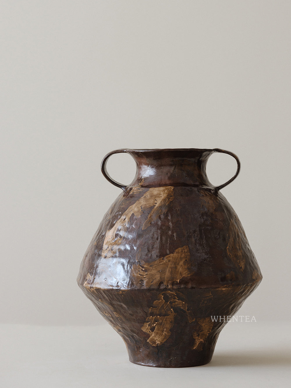 侘び寂びの日本の陶器瓶