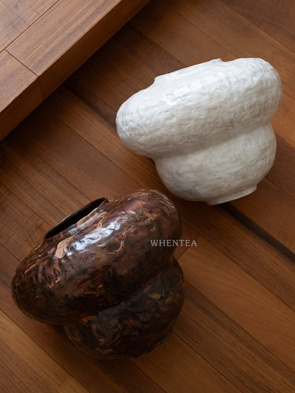 侘び寂びの日本の陶器瓶