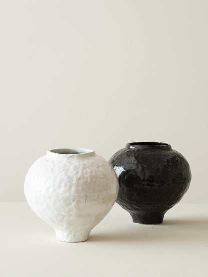 侘び寂びの日本の陶器瓶