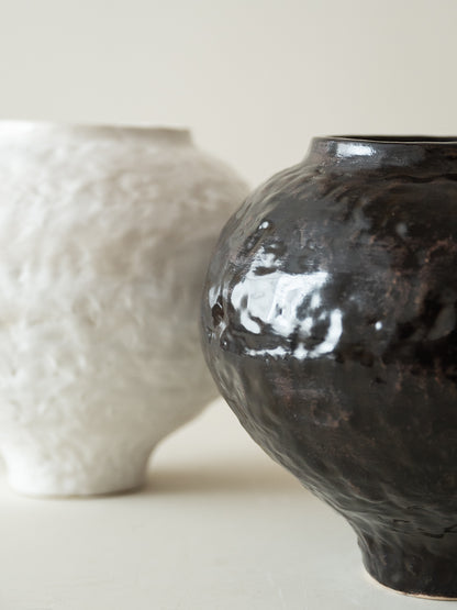 侘び寂びの日本の陶器瓶