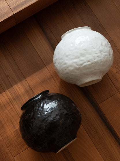 侘び寂びの日本の陶器瓶