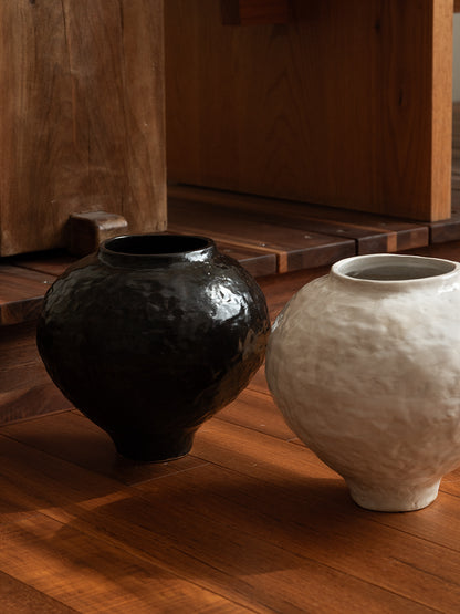 侘び寂びの日本の陶器瓶