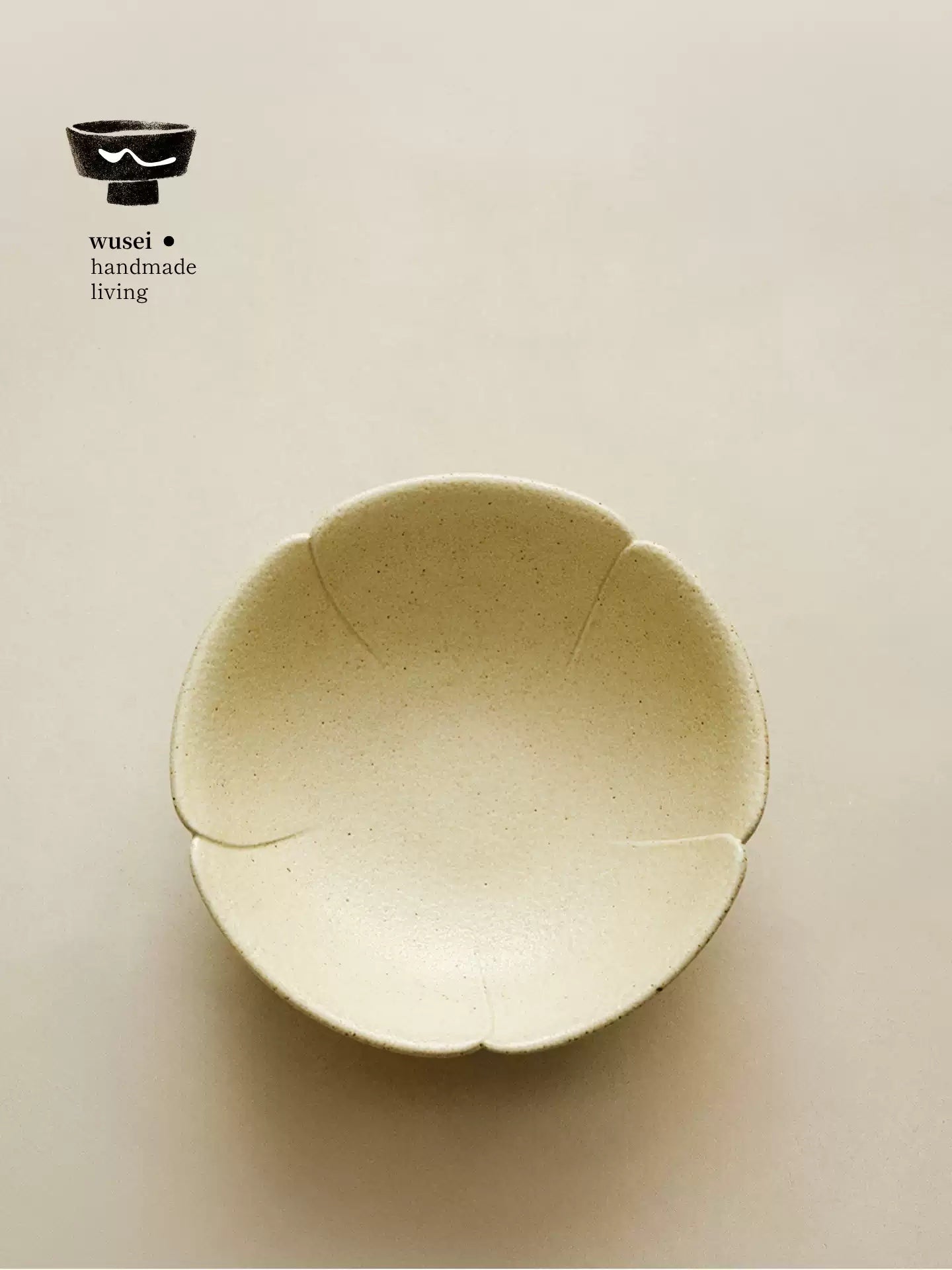 Peach Blossom Ceramic Serving Bowl in Oatmeal Caramel Glaze