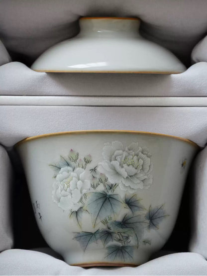 Hand-Painted Sky-Blue Ru-Style Gaiwan with White Hibiscus
