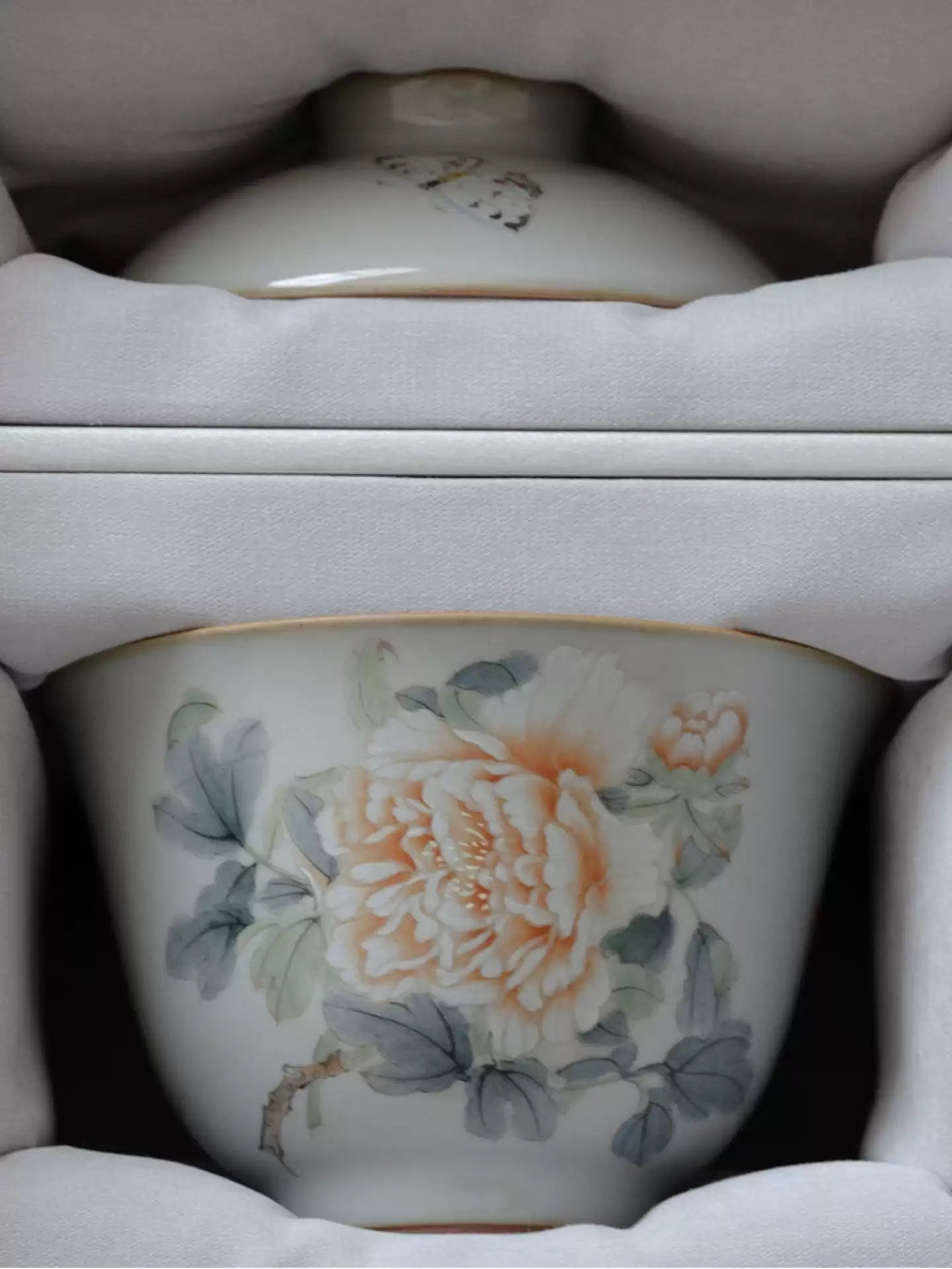 Sky-Blue Ru Gaiwan with Hand-Painted Peonies