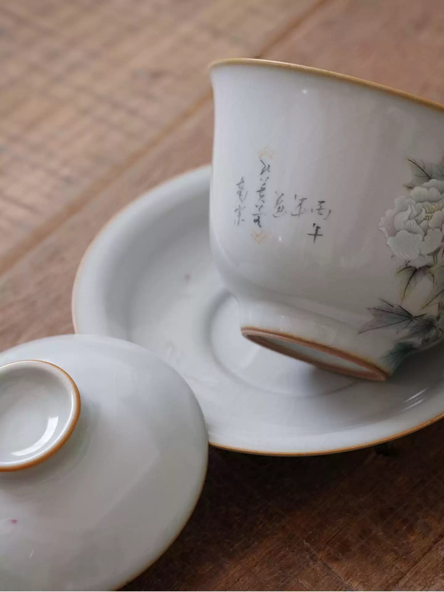 Hand-Painted Sky-Blue Ru-Style Gaiwan with White Hibiscus