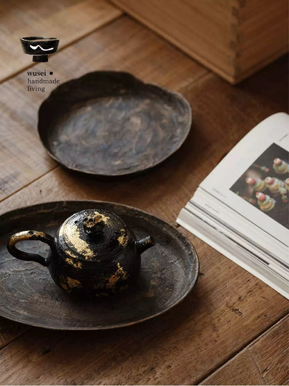 Gold-Flecked Lacquer Teapot with Taihu Stone-Inspired Knob