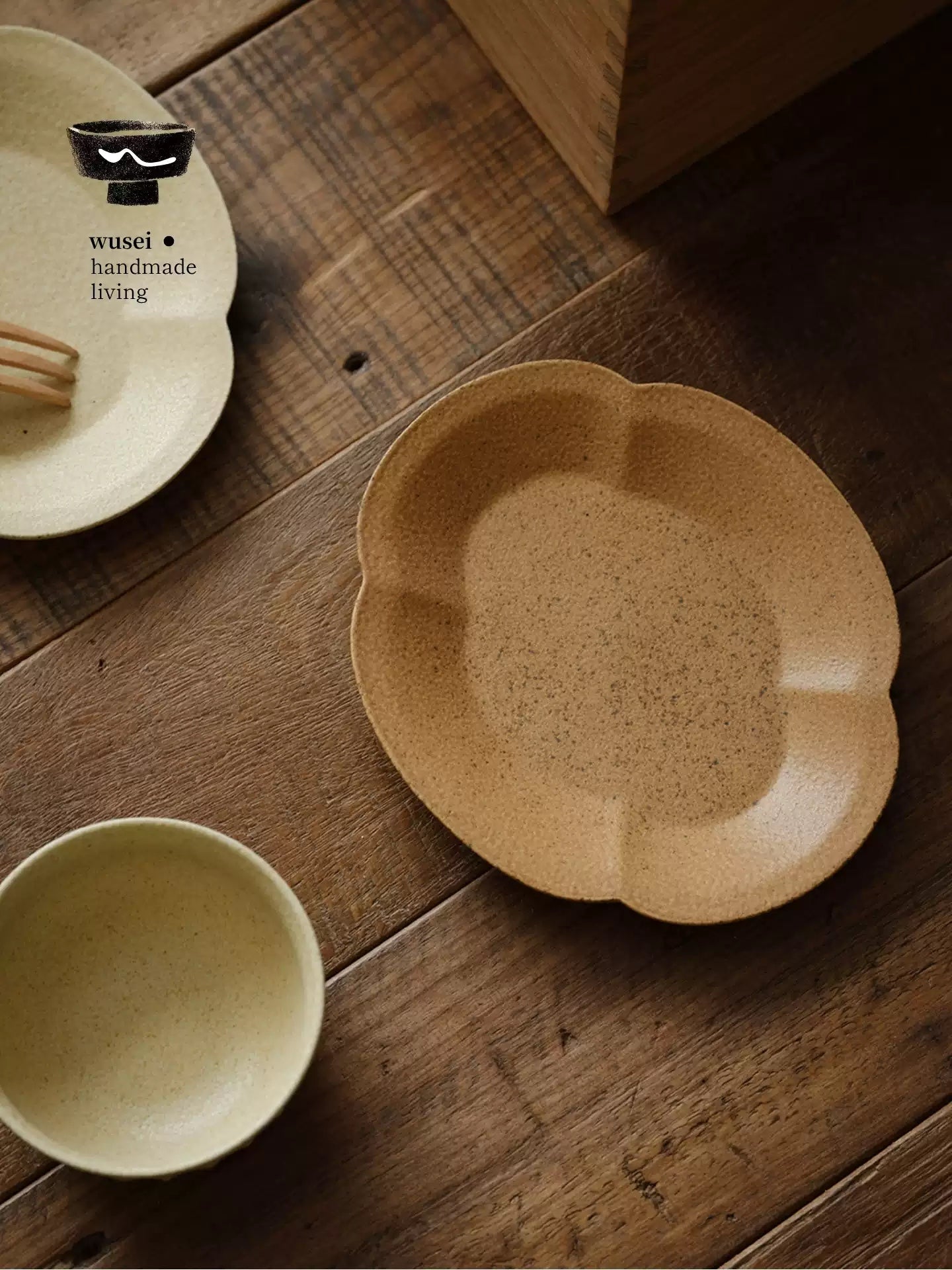 Song-Style Begonia-Shaped Tea Plate, Kiln-Glazed Oat Caramel