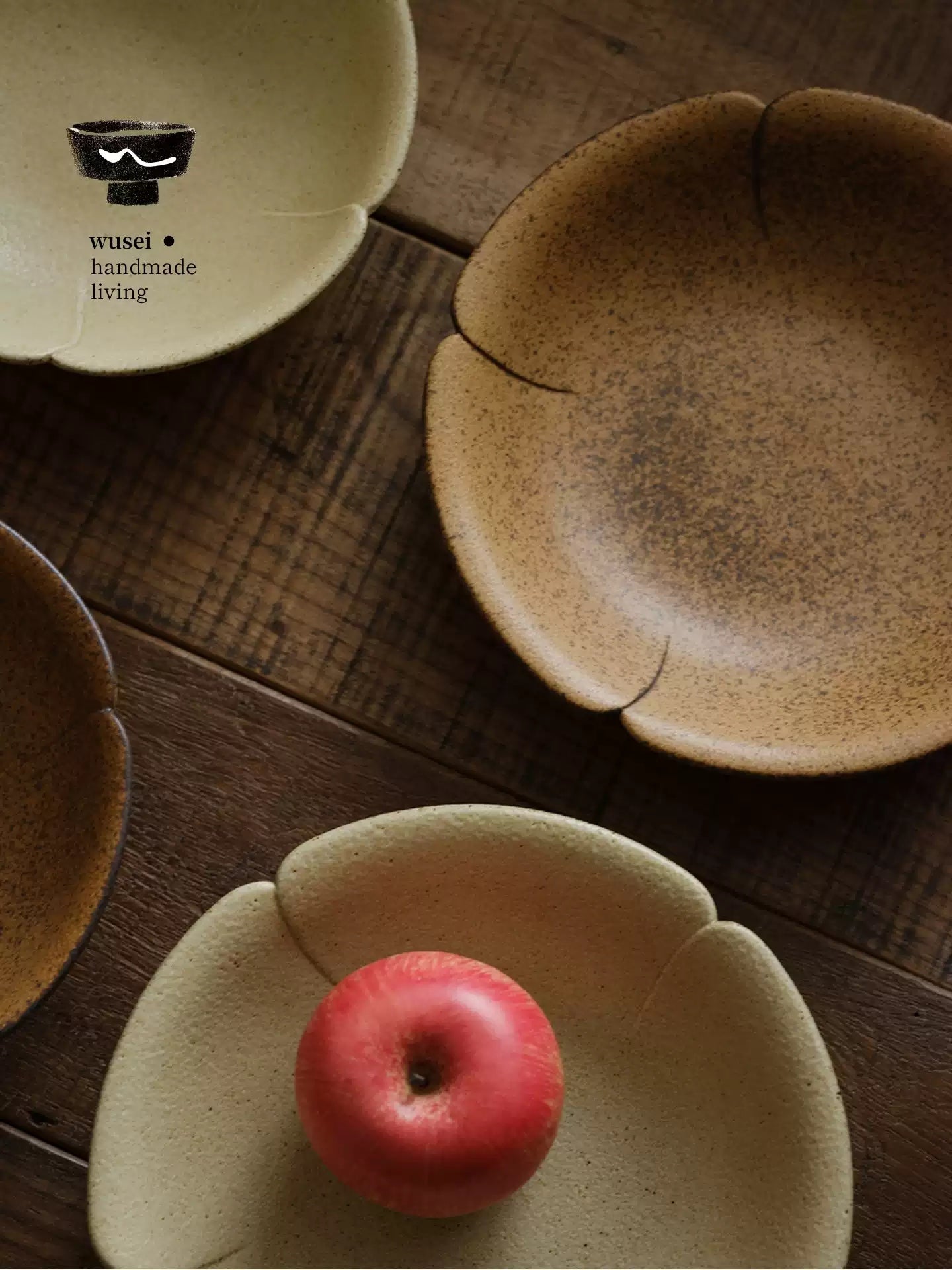 Peach Blossom Ceramic Serving Bowl in Oatmeal Caramel Glaze