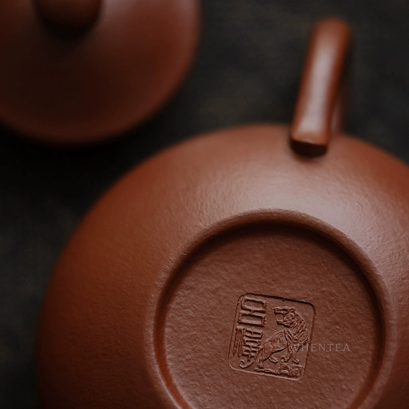Lingzhi Teapot – Zhu Ni Clay